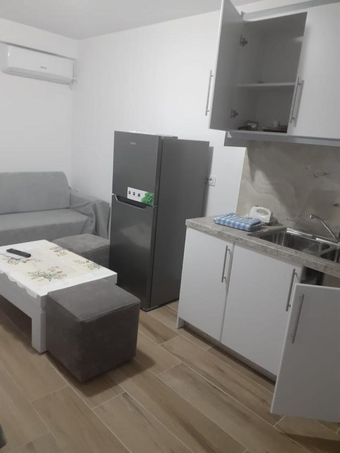 Lovely 1-Bedroom Apartment In Sarande Exterior photo